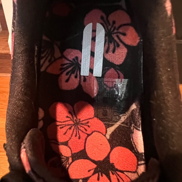 NEW IN BOX NOBULL Black and Pink Floral Women's Sneakers - Picture 12 of 12